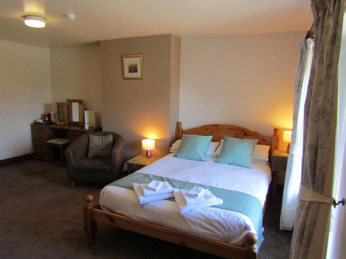 The Belted Will Inn Farlam Exteriér fotografie